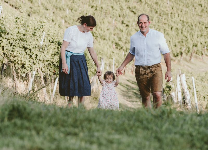 Weingut Resch Familie Weingarten 2